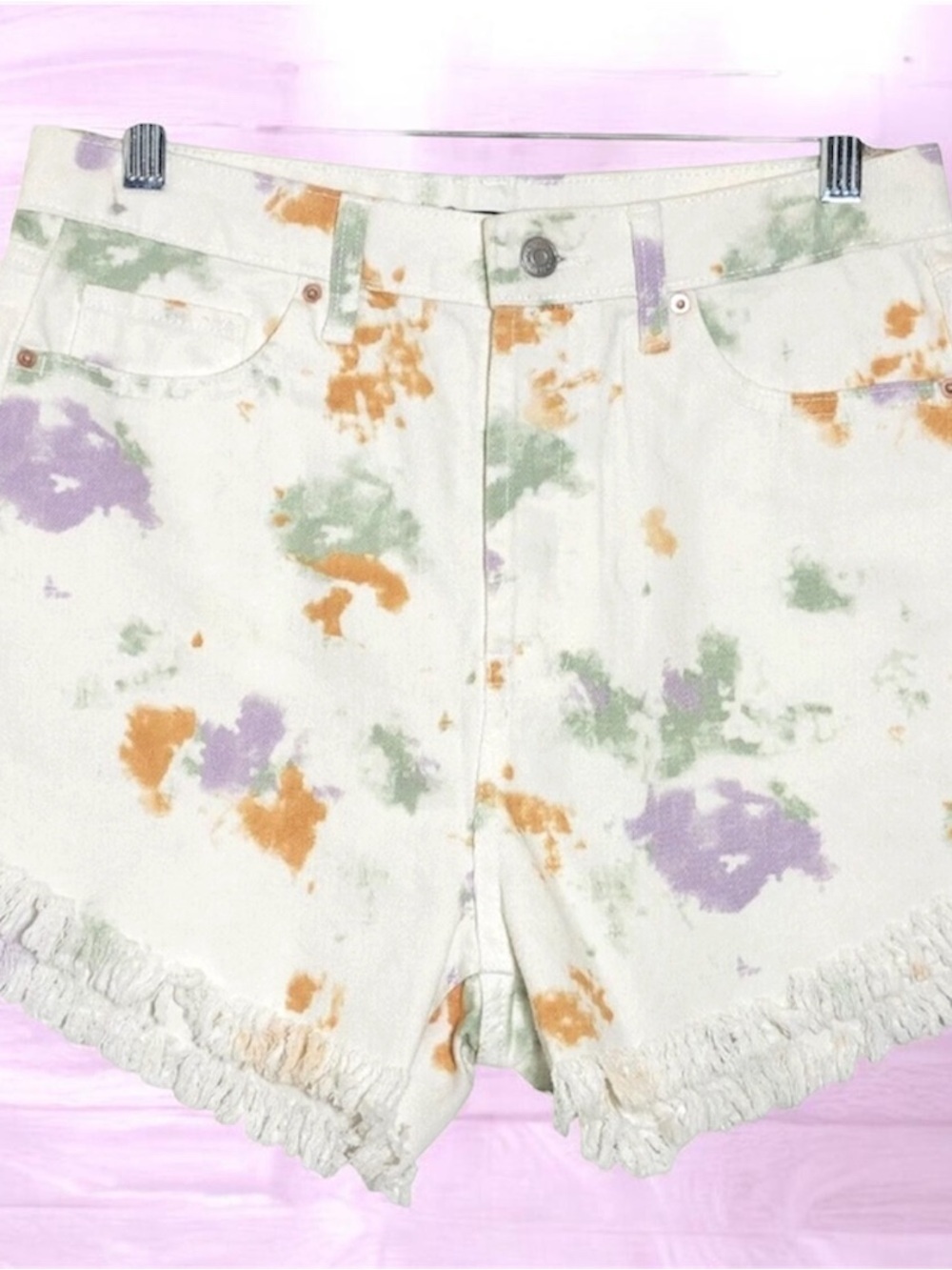🌸Wild Fable Women's tie-dye Fringe Hem High-Rise Cut Off Denim Shorts - Picture 6 of 7